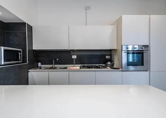 Large And Bright, A Stone's Throw From Trastevere *